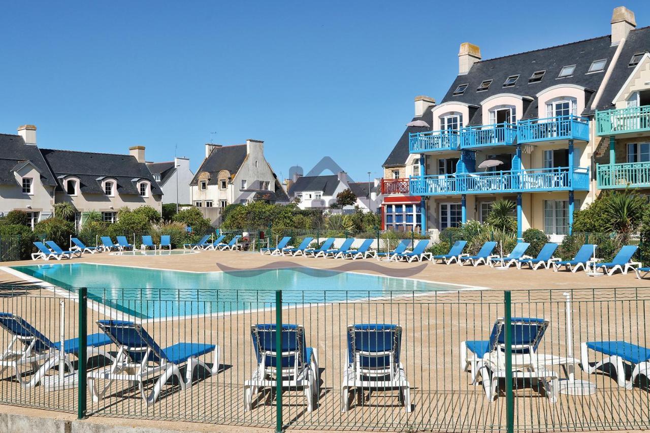 LocaLise au Guilvinec - A22 - Belle vue sur la mer, la piscine et le jardin - Tout à pied, plages, port, centre, commerces, marché - Wifi inclus - Animaux bienvenus - Linge de lit inclus Exterior foto